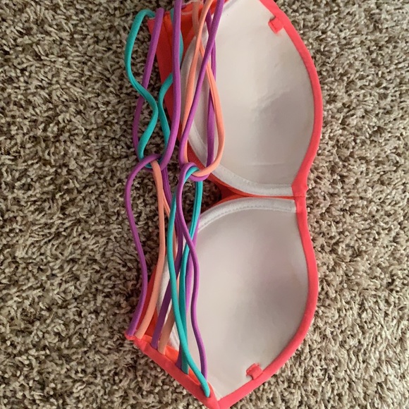 Bathing suits top - Picture 2 of 2